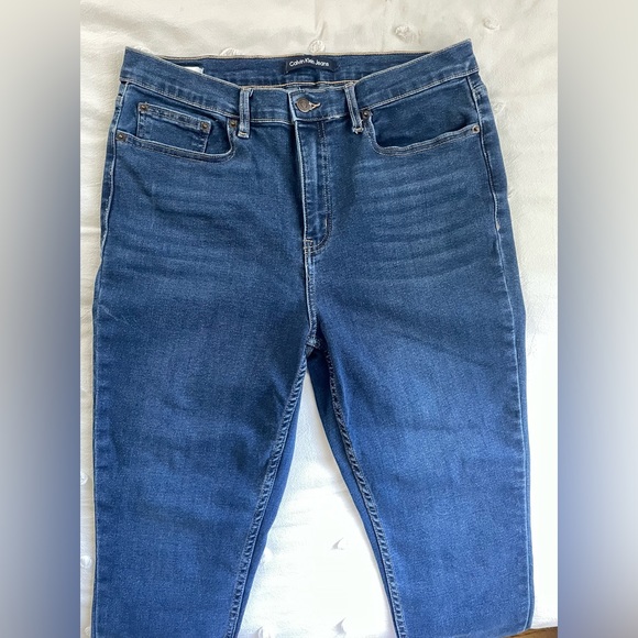 Calvin Klein high rise skinny jeans. Size 14 - Picture 3 of 4